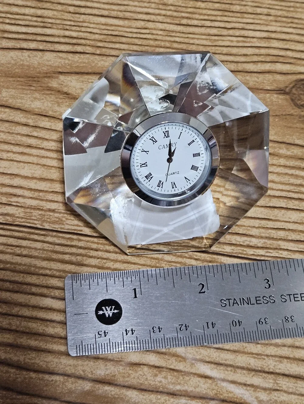 Camry Quartz Crystal Table Clock